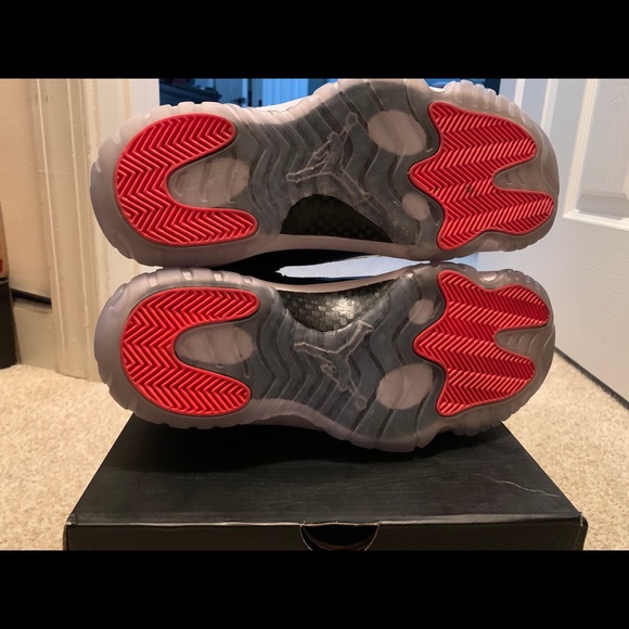 Jordan 11 low - Picture 2 of 7